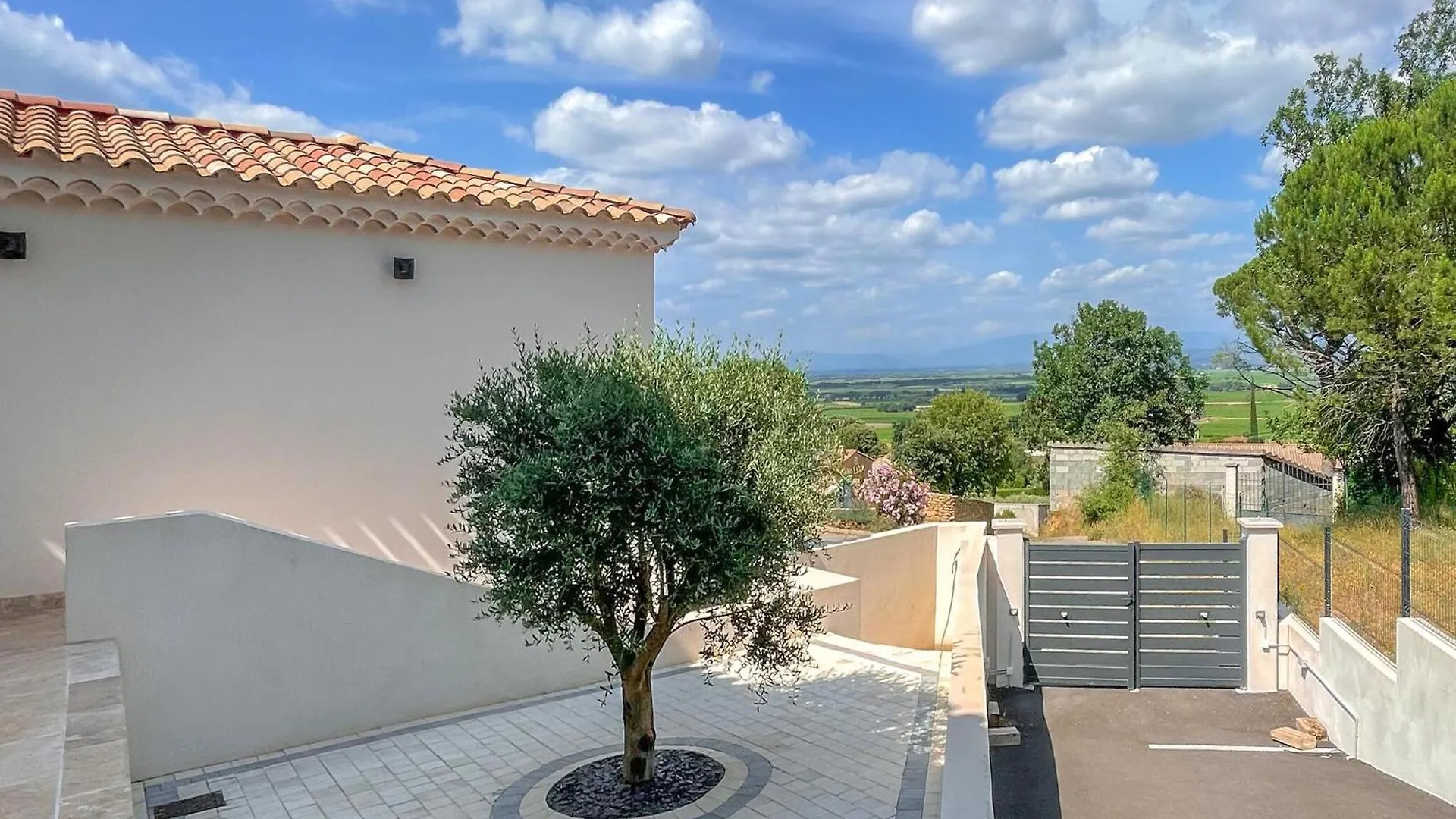 Holiday home Maison Avec Piscine Rochegude  France