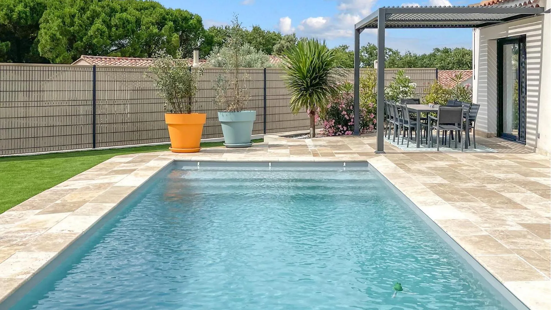 Maison Avec Piscine Rochegude  Holiday home